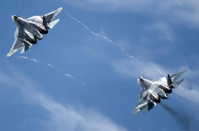 俄罗斯Su-57战斗机发出神秘声音 吓坏了莫斯科居民