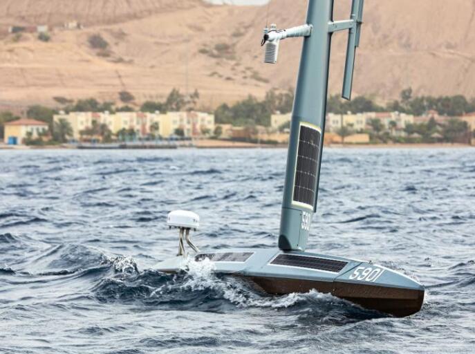 美国海军在红海测试新型无人高科技Saildrone