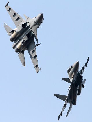 中国122毫米轻型榴弹炮_中国轻型战斗机_中国空降兵列装的轻型107毫米火箭炮