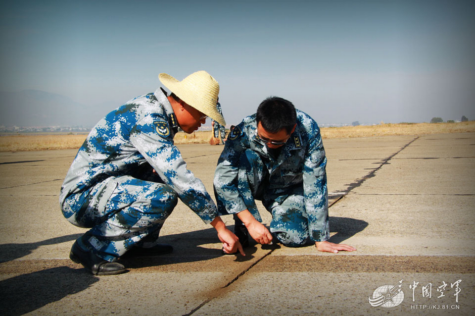 空军地勤兵发展前景_空军航空大学是211吗_空军航空兵是干什么的