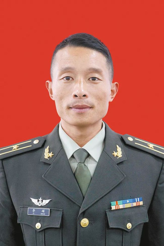 中国人民解放军现役士兵服役条例_军官服役条例_服役士兵考军校难吗