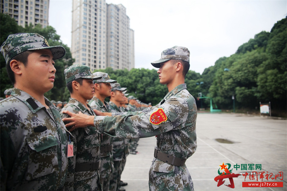 铁血尖兵36集剧情介绍_终极尖兵对决 电视剧_尖兵对决:特种兵与外国神秘组织对抗铁血录